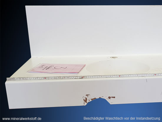 Varicor Waschtisch vor der Instandsetzung